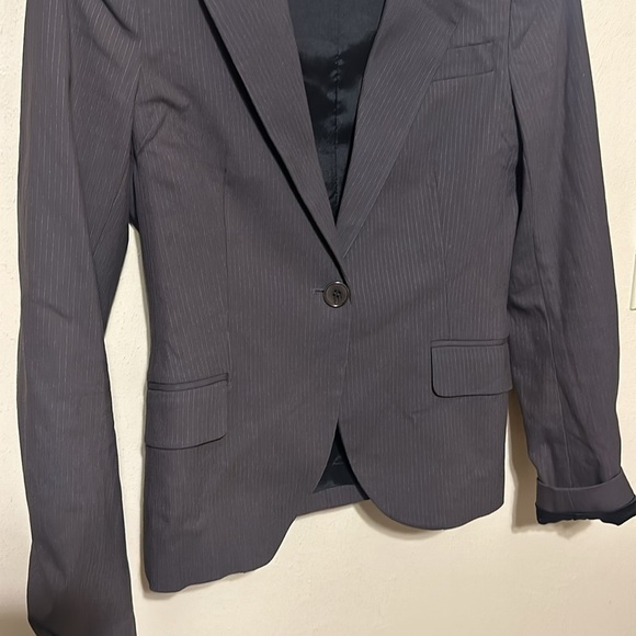 Theory Lightweight Blazer with Subtle Menswear Stripes Size 2‎ - Picture 2 of 9